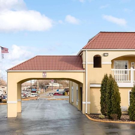 Econo Lodge Huntington - Barboursville University Area Exteriör bild