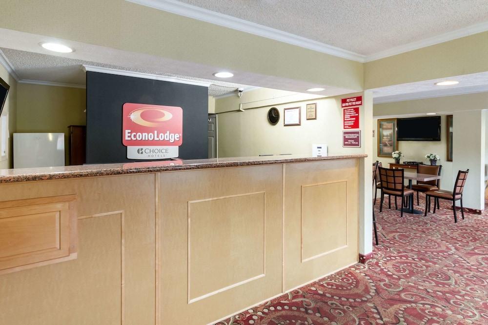 Econo Lodge Huntington - Barboursville University Area Exteriör bild