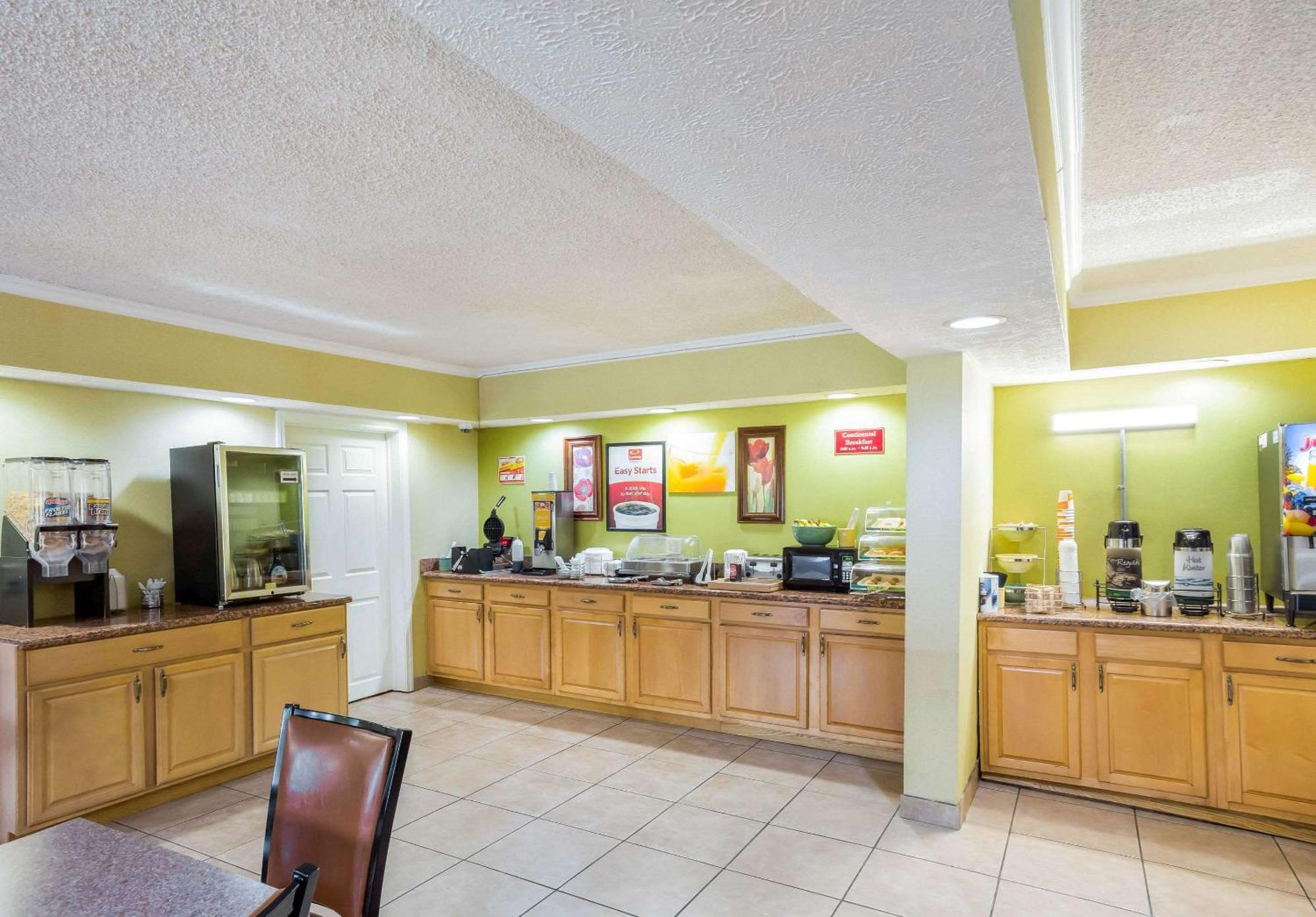 Econo Lodge Huntington - Barboursville University Area Exteriör bild