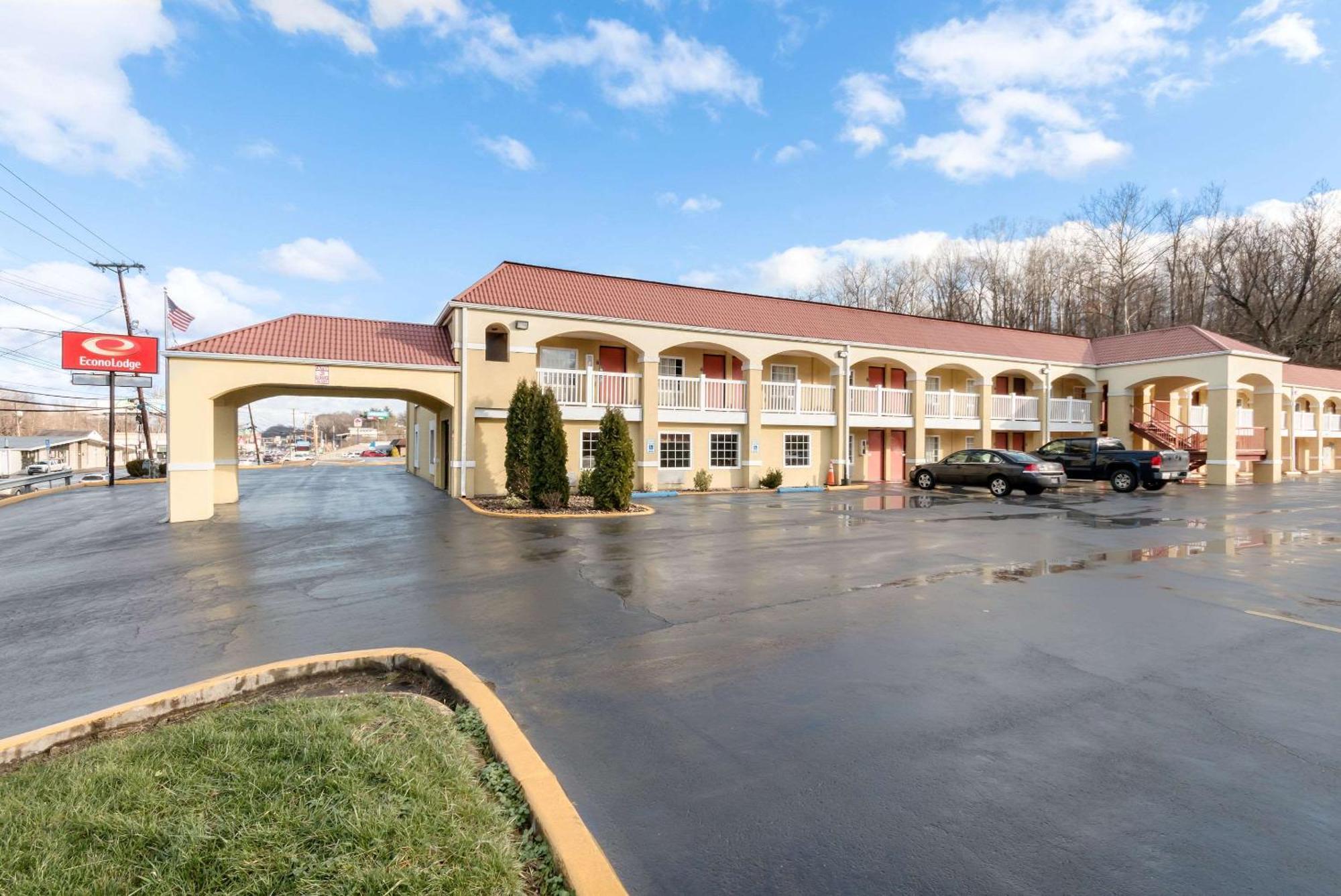 Econo Lodge Huntington - Barboursville University Area Exteriör bild