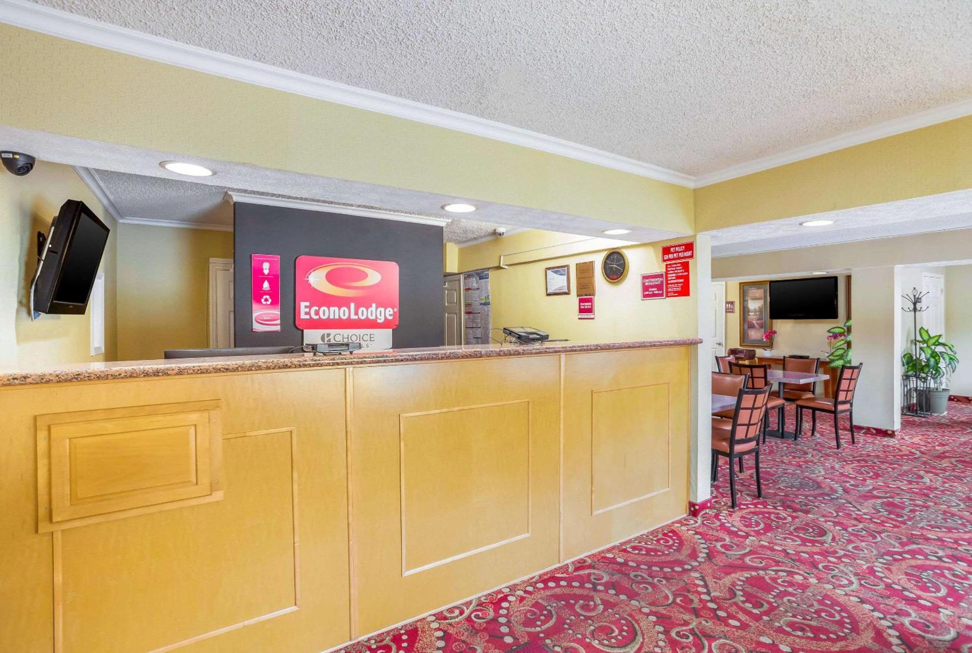 Econo Lodge Huntington - Barboursville University Area Exteriör bild